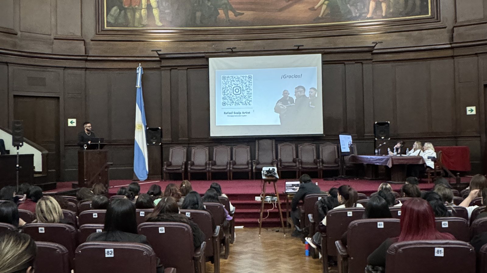 Micropigmentación capilar y salud emocional: mi charla en el Primer Ateneo Científico de PMU en la UBA